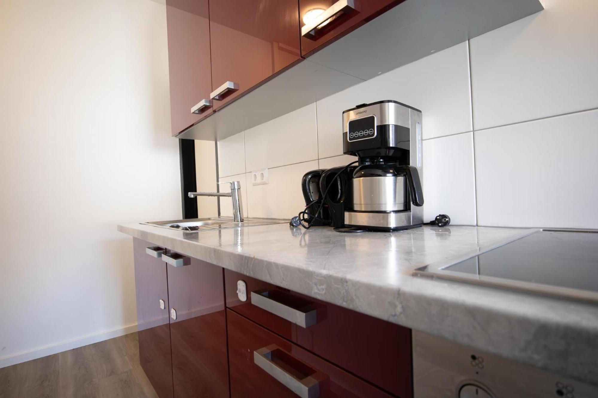 Near Schoenbrunn - Economy Rooms In Shared Apartment At Meidling Train Station Відень Екстер'єр фото
