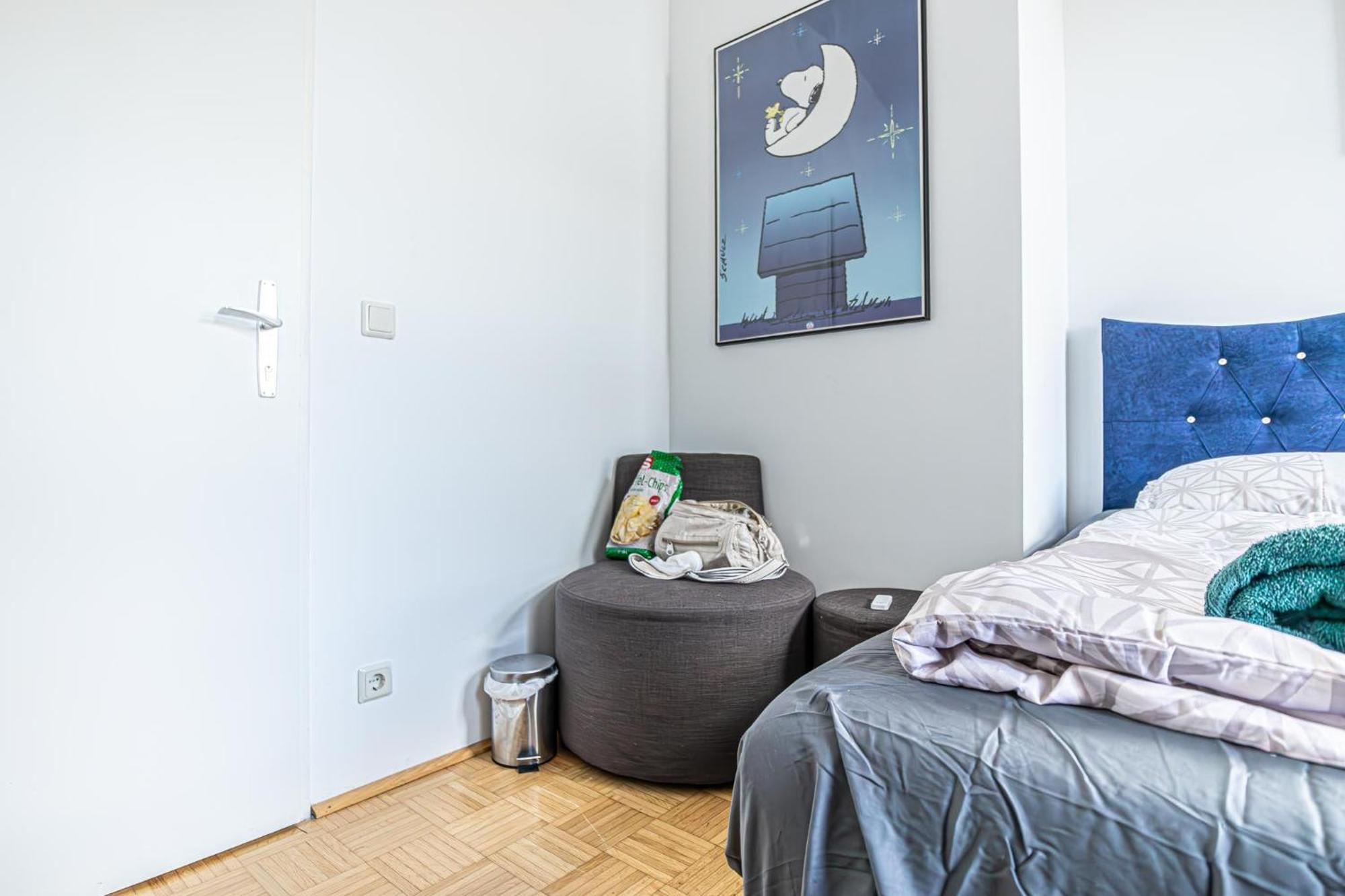 Near Schoenbrunn - Economy Rooms In Shared Apartment At Meidling Train Station Відень Екстер'єр фото