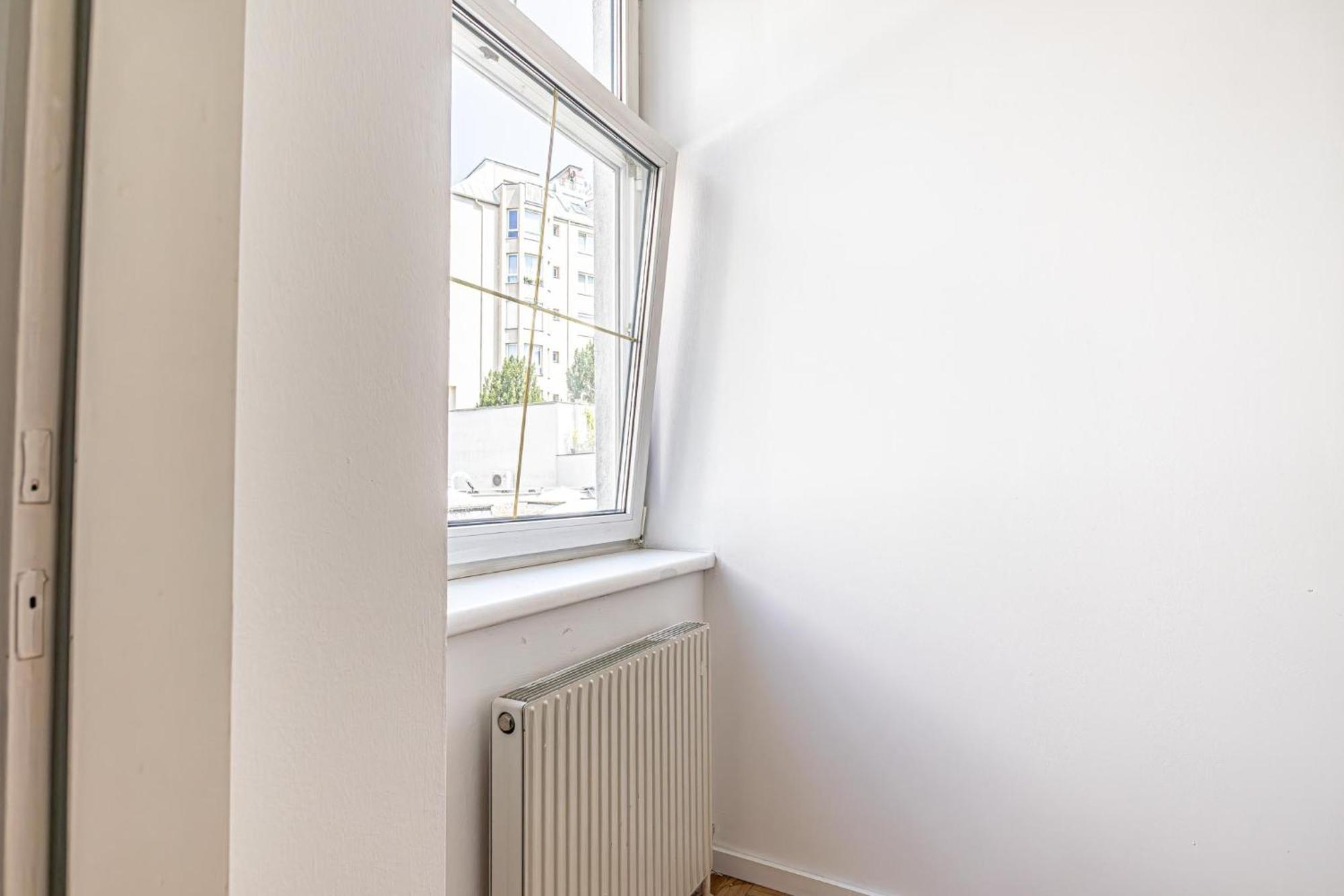 Near Schoenbrunn - Economy Rooms In Shared Apartment At Meidling Train Station Відень Екстер'єр фото