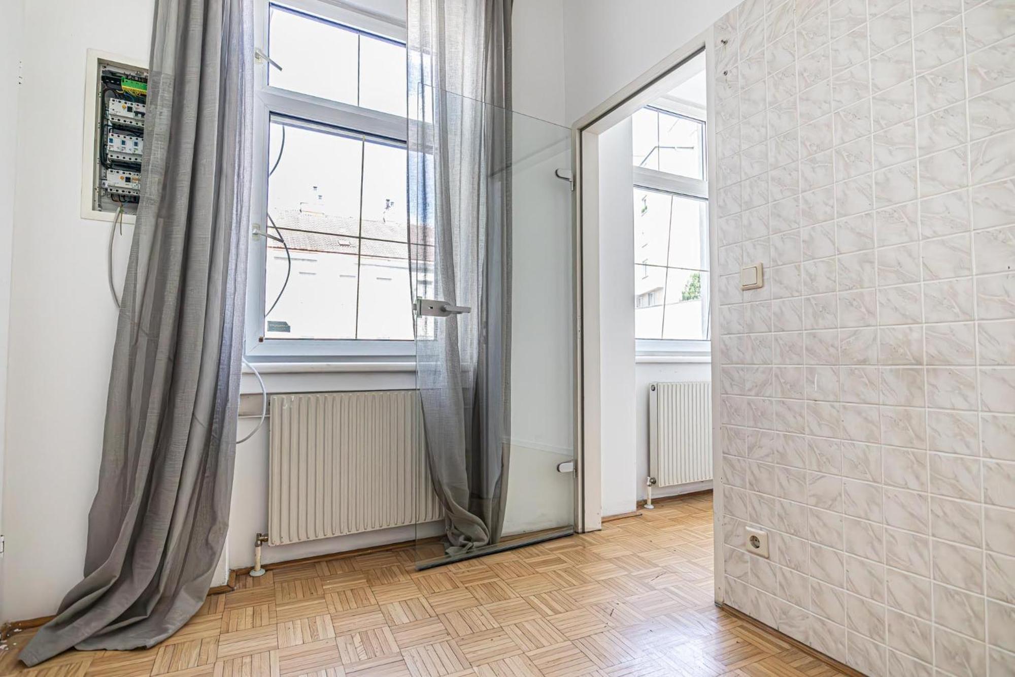 Near Schoenbrunn - Economy Rooms In Shared Apartment At Meidling Train Station Відень Екстер'єр фото