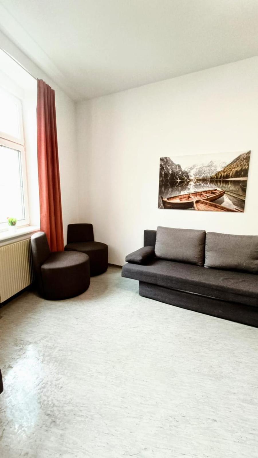 Near Schoenbrunn - Economy Rooms In Shared Apartment At Meidling Train Station Відень Екстер'єр фото