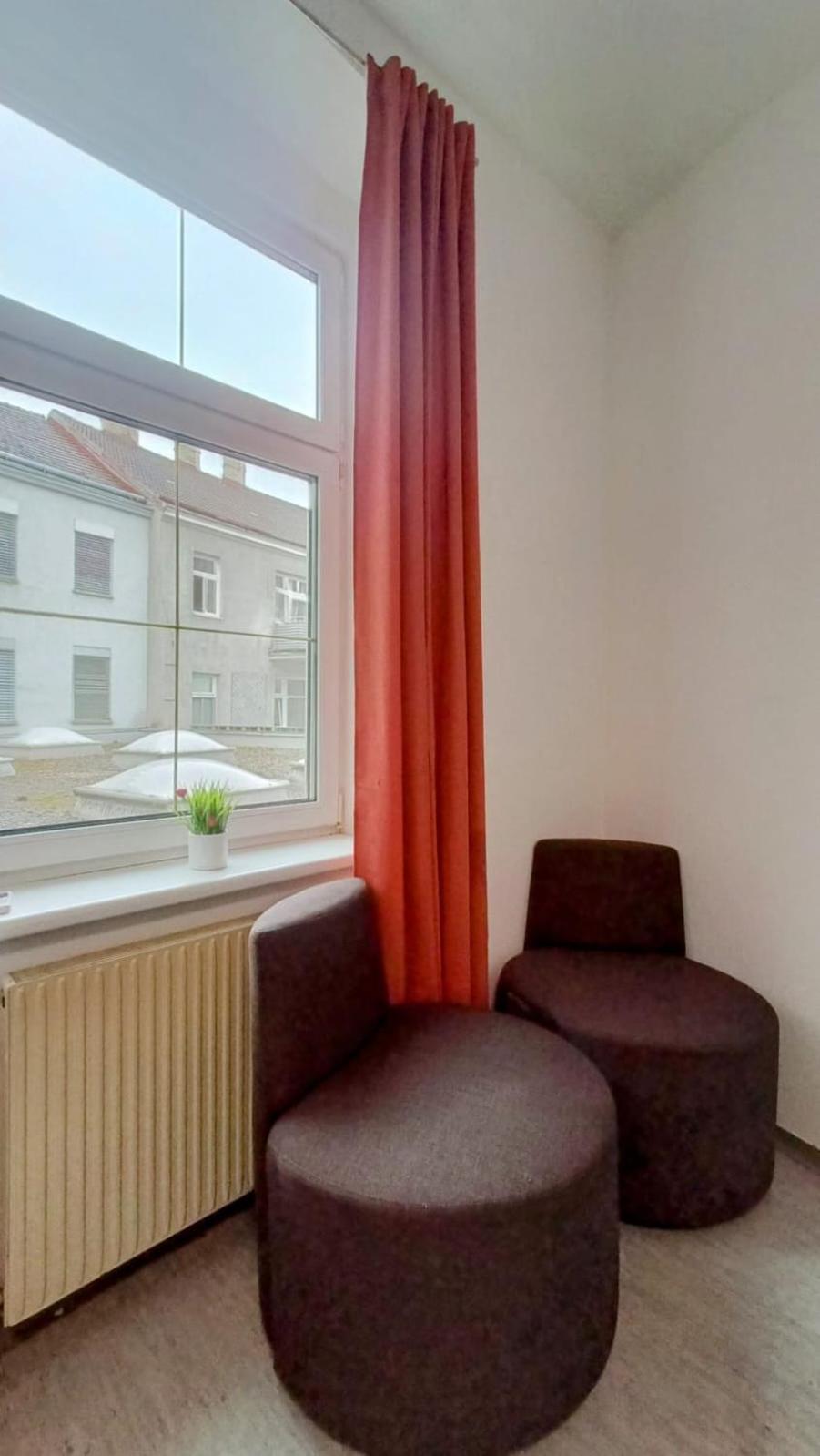Near Schoenbrunn - Economy Rooms In Shared Apartment At Meidling Train Station Відень Екстер'єр фото