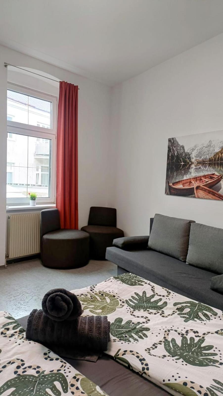 Near Schoenbrunn - Economy Rooms In Shared Apartment At Meidling Train Station Відень Екстер'єр фото