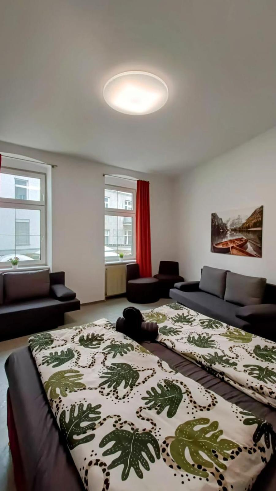 Near Schoenbrunn - Economy Rooms In Shared Apartment At Meidling Train Station Відень Екстер'єр фото