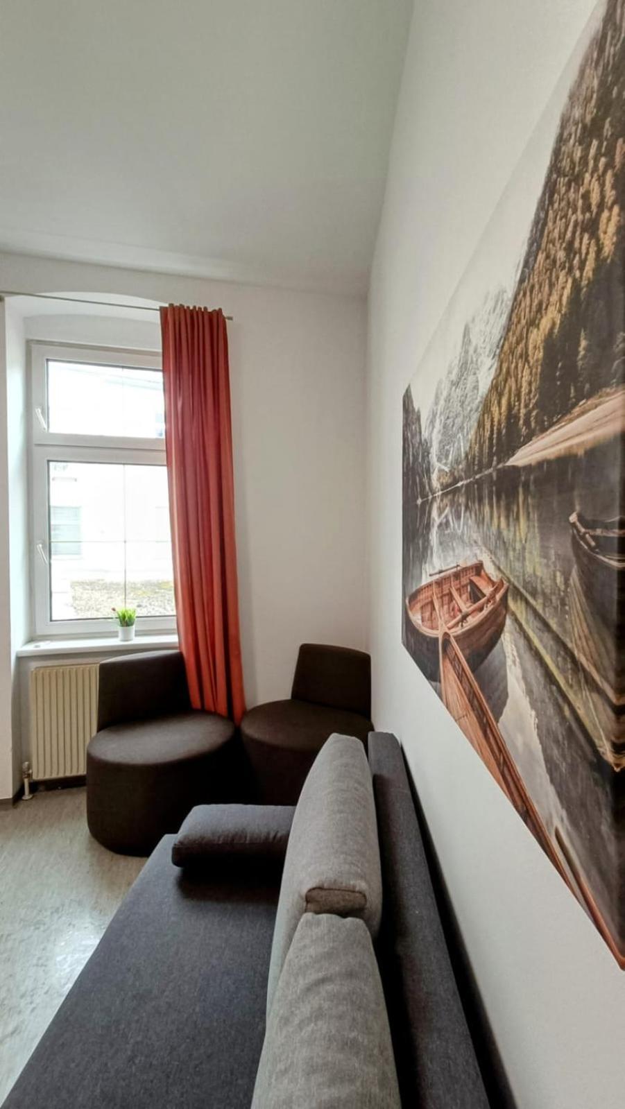 Near Schoenbrunn - Economy Rooms In Shared Apartment At Meidling Train Station Відень Екстер'єр фото
