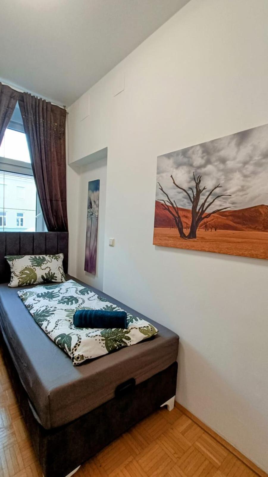 Near Schoenbrunn - Economy Rooms In Shared Apartment At Meidling Train Station Відень Екстер'єр фото