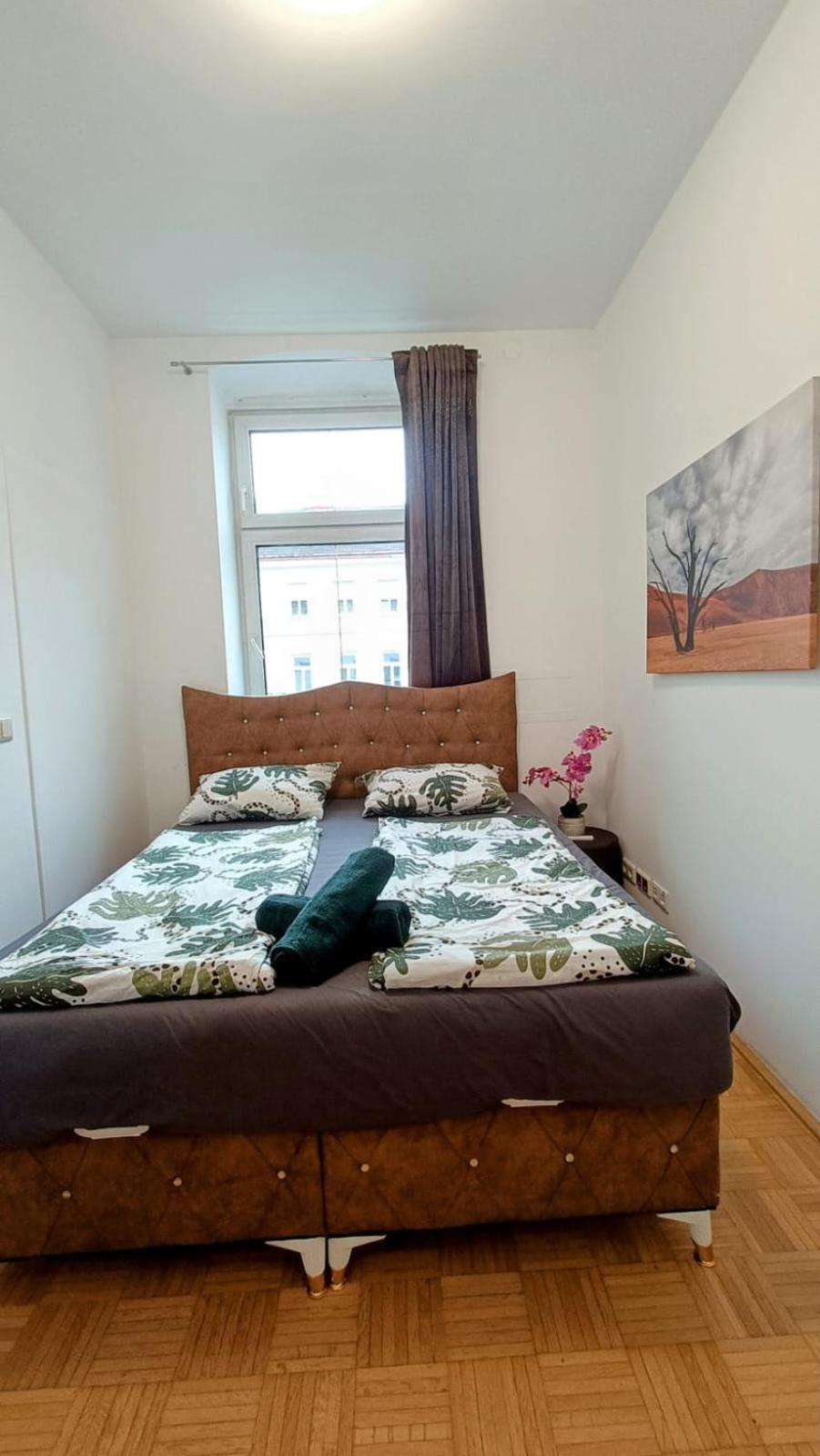 Near Schoenbrunn - Economy Rooms In Shared Apartment At Meidling Train Station Відень Екстер'єр фото
