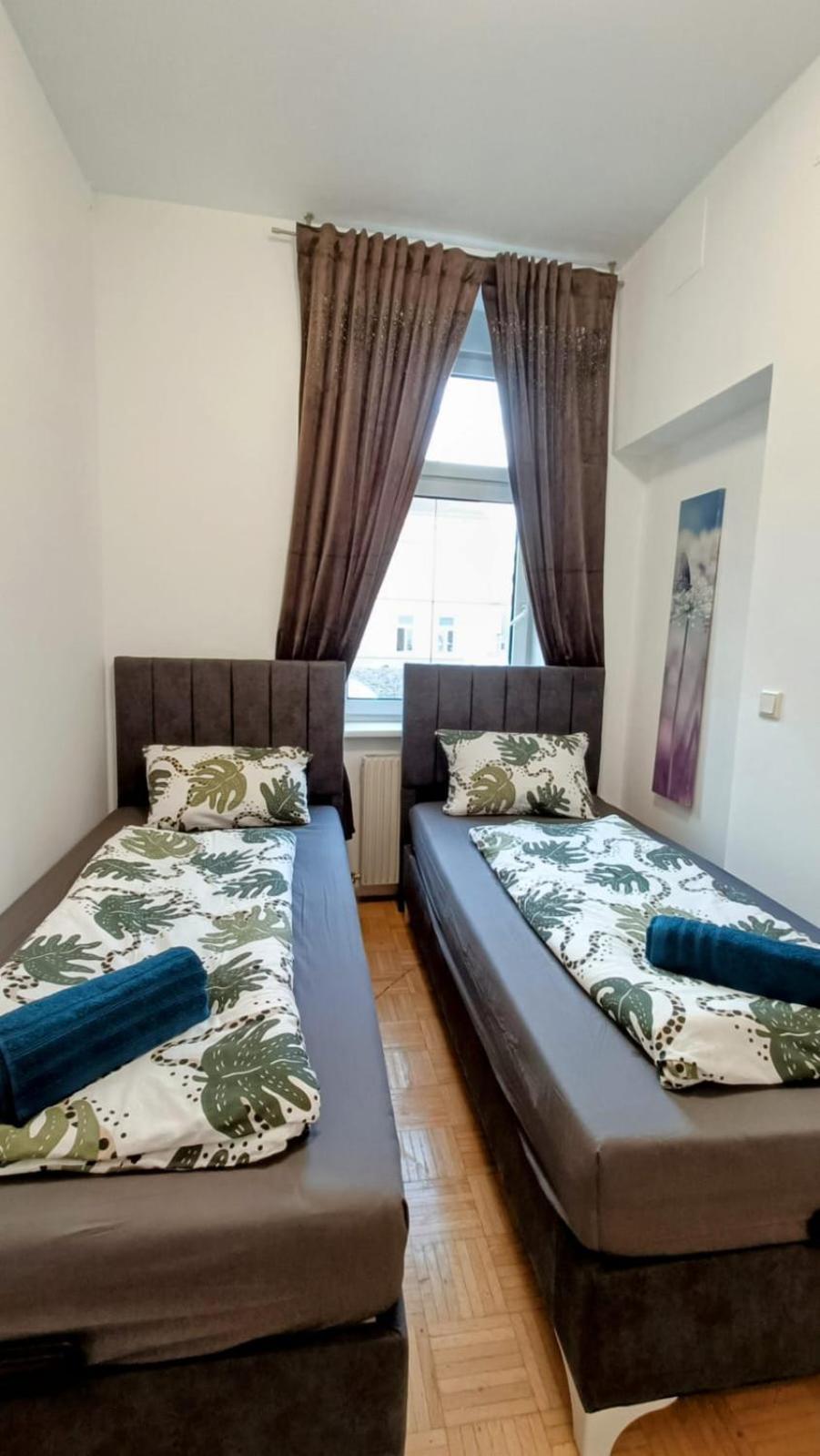 Near Schoenbrunn - Economy Rooms In Shared Apartment At Meidling Train Station Відень Екстер'єр фото